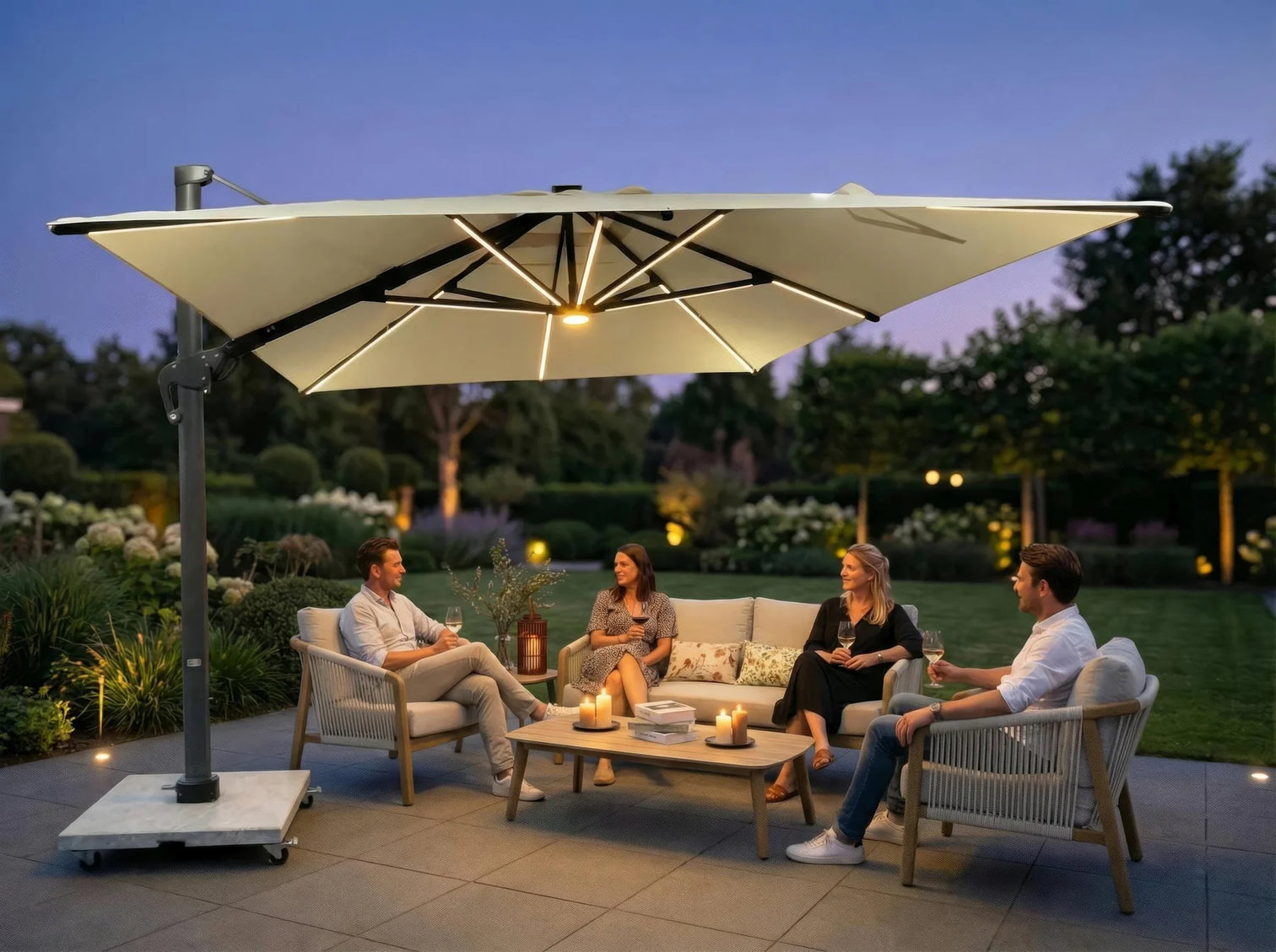 
Parasol déporté 360° haut de gamme « Roma Deluxe » avec LED solaire intégrée - Gris / 300 x 300 cm