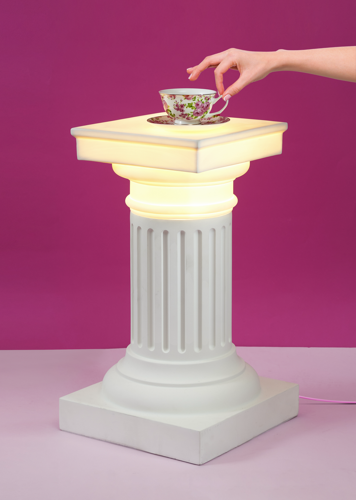 
Design LED Lampe und Beistelltisch „Las Vegas“