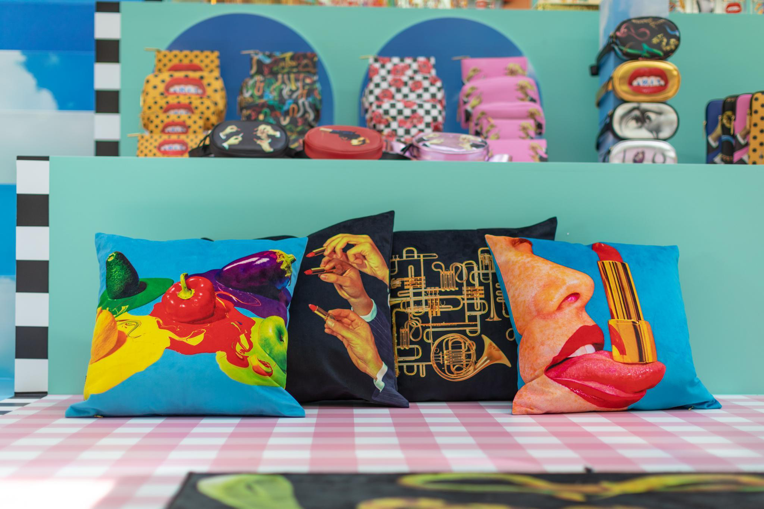 
Designer Cushion "Toiletpaper Trumpets"