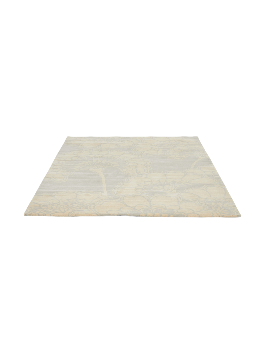 
Designer rug "Japanese Floral" - hand-tufted, made from 100% pure virgin wool - 120 x 180 cm / Oyster
