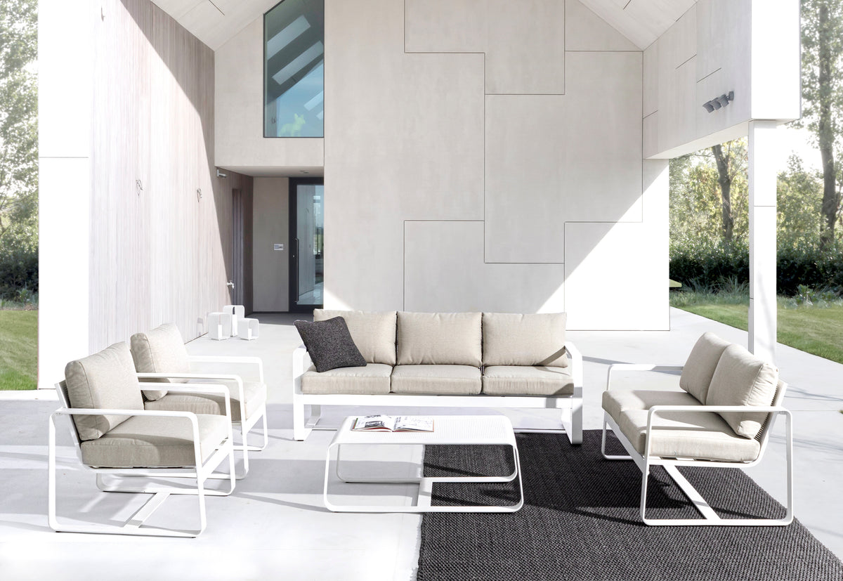 
Hochwertiger Outdoor Loungesessel „Merrigan“ - Rahmen: Weiss, Bezug: Beige