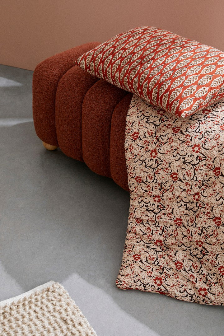 
Panca dal design „Zora“ - Bouclé allo zenzero