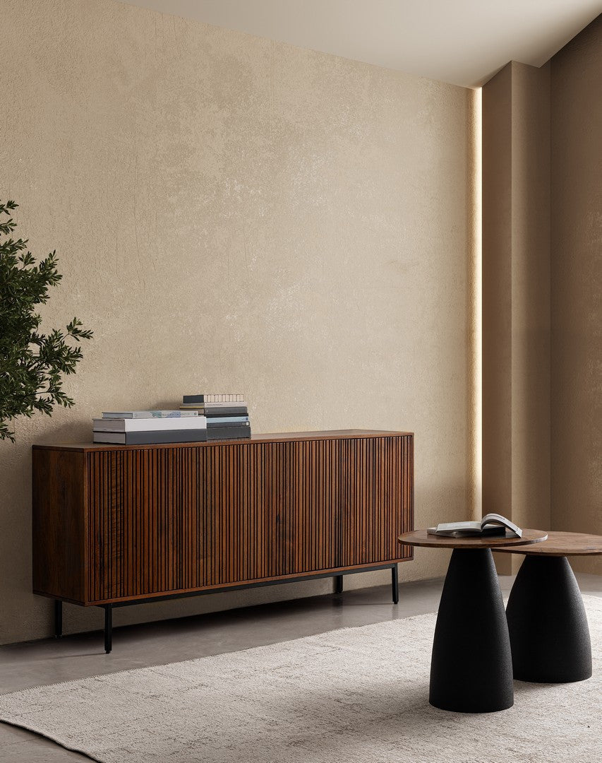 
Credenza massiccia di design «Tadita», a 4 ante