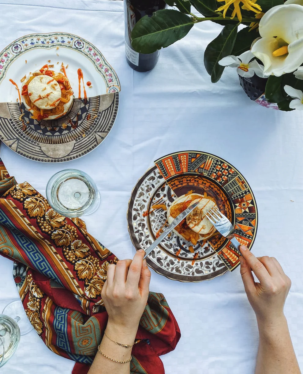 
Assiette plate design « Hybrid Mila » en porcelaine