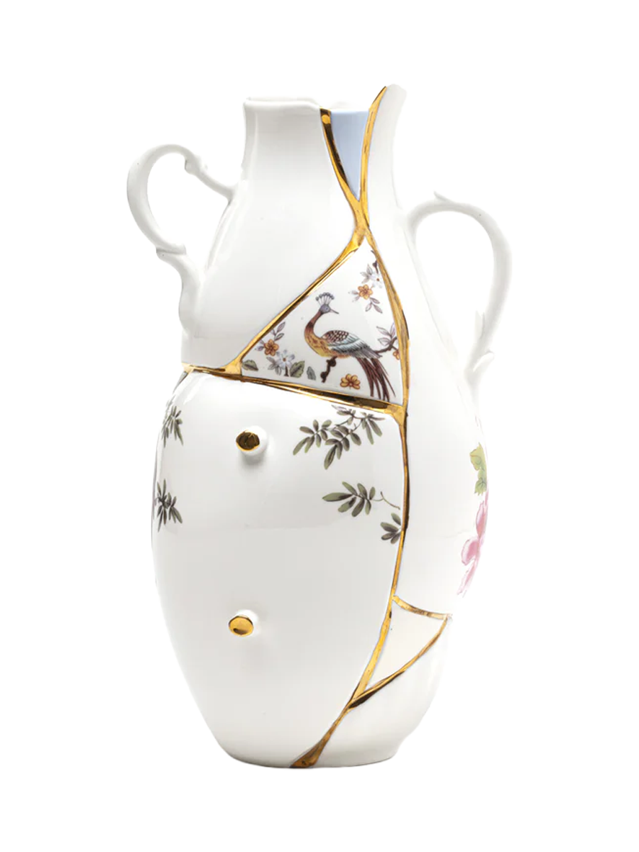 
Vase design « Kintsugi 02 » en porcelaine ornée d'or fin