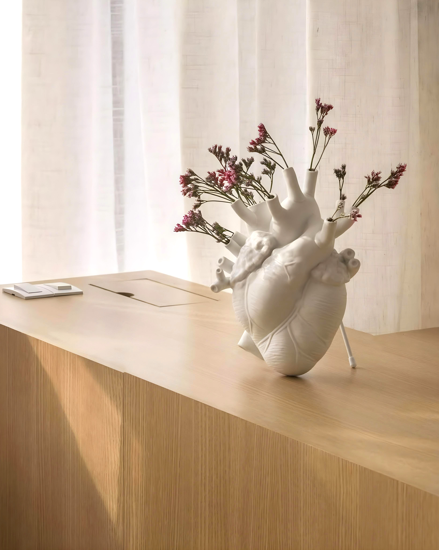 
Vase design « Love in Bloom » - Blanc / 25 x 16,5 cm