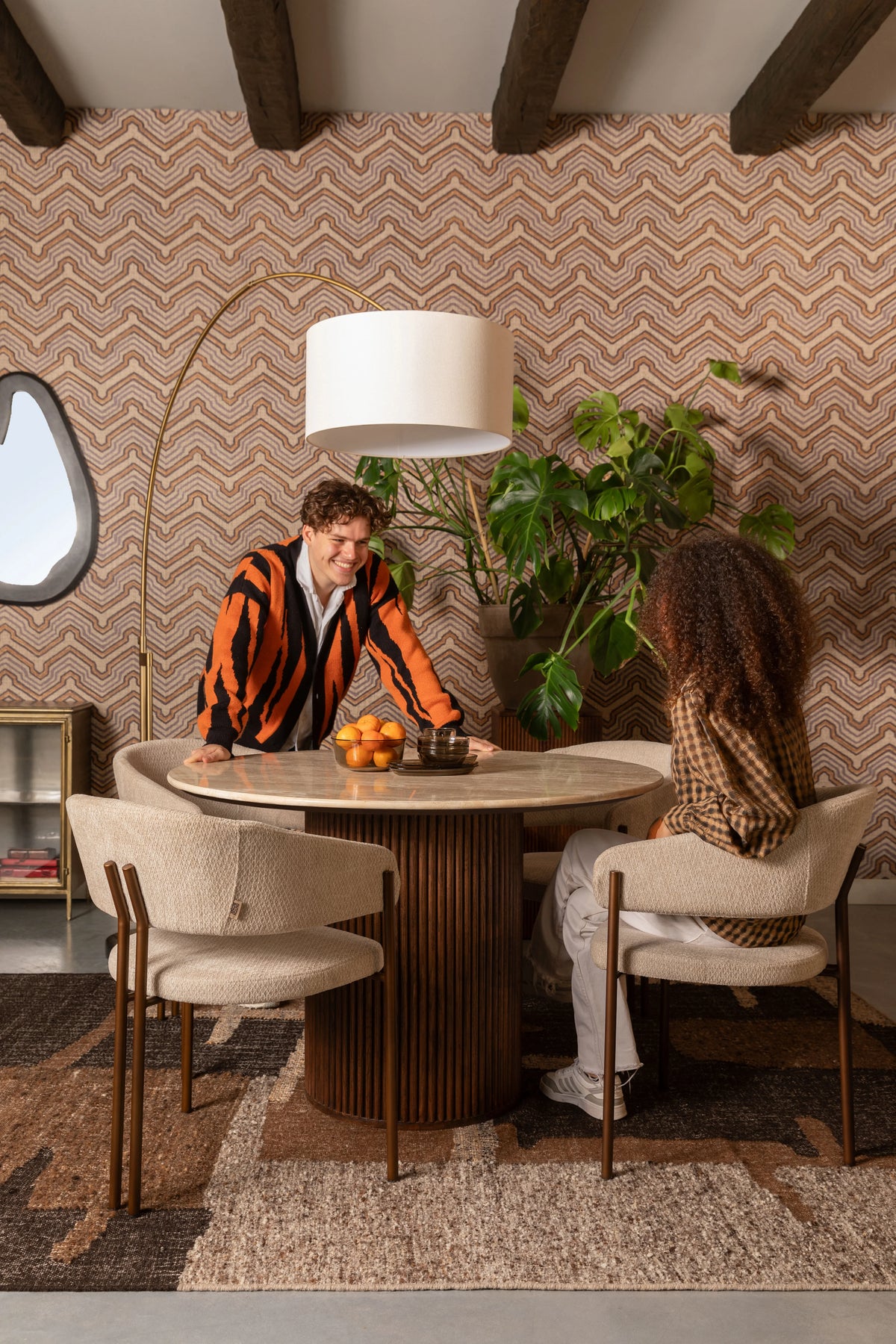 
Tavolo da pranzo rotondo di design „Arda“ con piano in travertino, Ø 115 cm