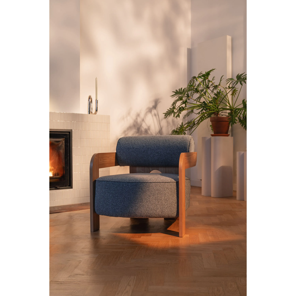
Poltrona lounge di design „Oolong“ - Blu oceano