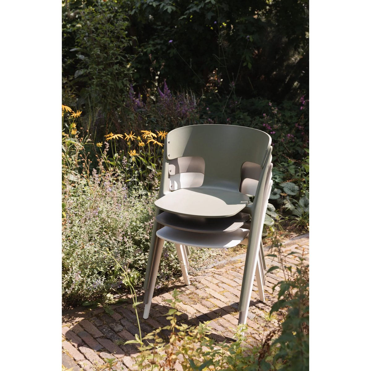 
Stapelbarer Design Gartenstuhl „Horizon“ - Taupe