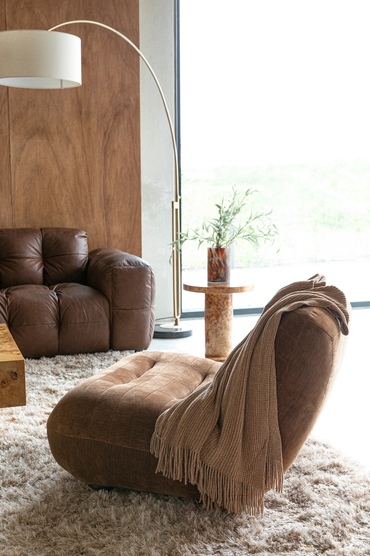 
Poltrona lounge di design «Wyatt» - Rivestimento in velluto Cognac