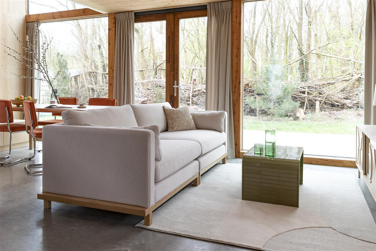 
Hochwertiges 4.5-Sitzer Design Sofa „Blossom“ - Sand / Eiche Natural