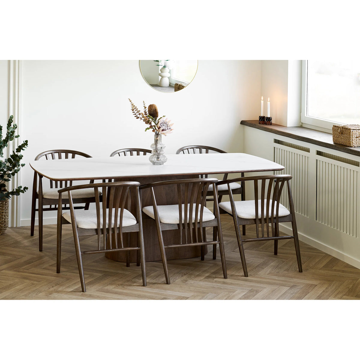 
Sedia da pranzo in legno massello «Agustin II» con braccioli - Rovere marrone scuro / Bianco