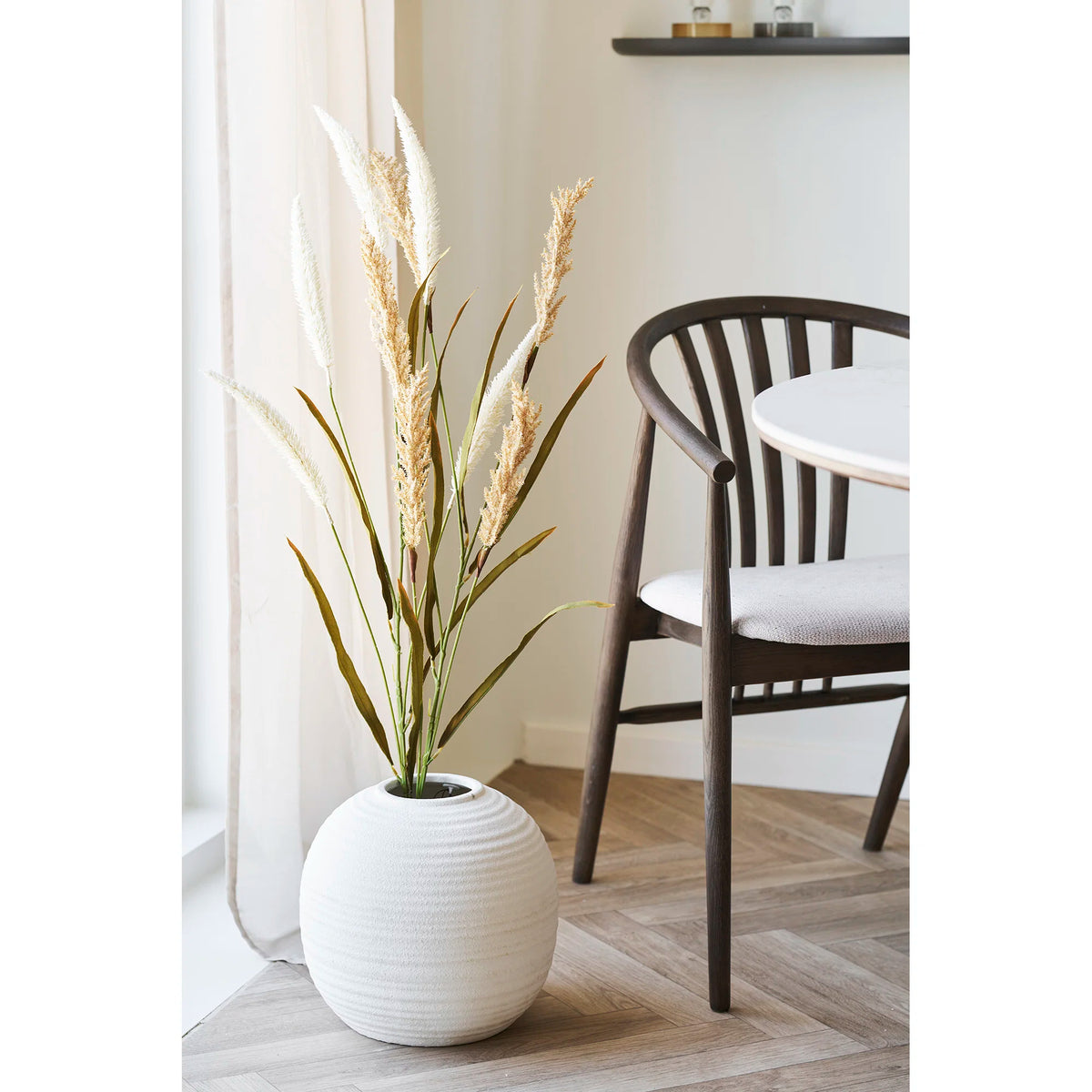 
Sedia da pranzo in legno massello «Agustin II» con braccioli - Rovere marrone scuro / Bianco