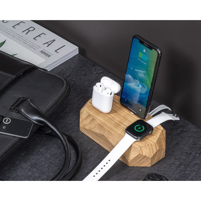 
Chargeur sans fil "Triple Doc" en bois de chêne - 1 x Lightning, 1 x USB-C