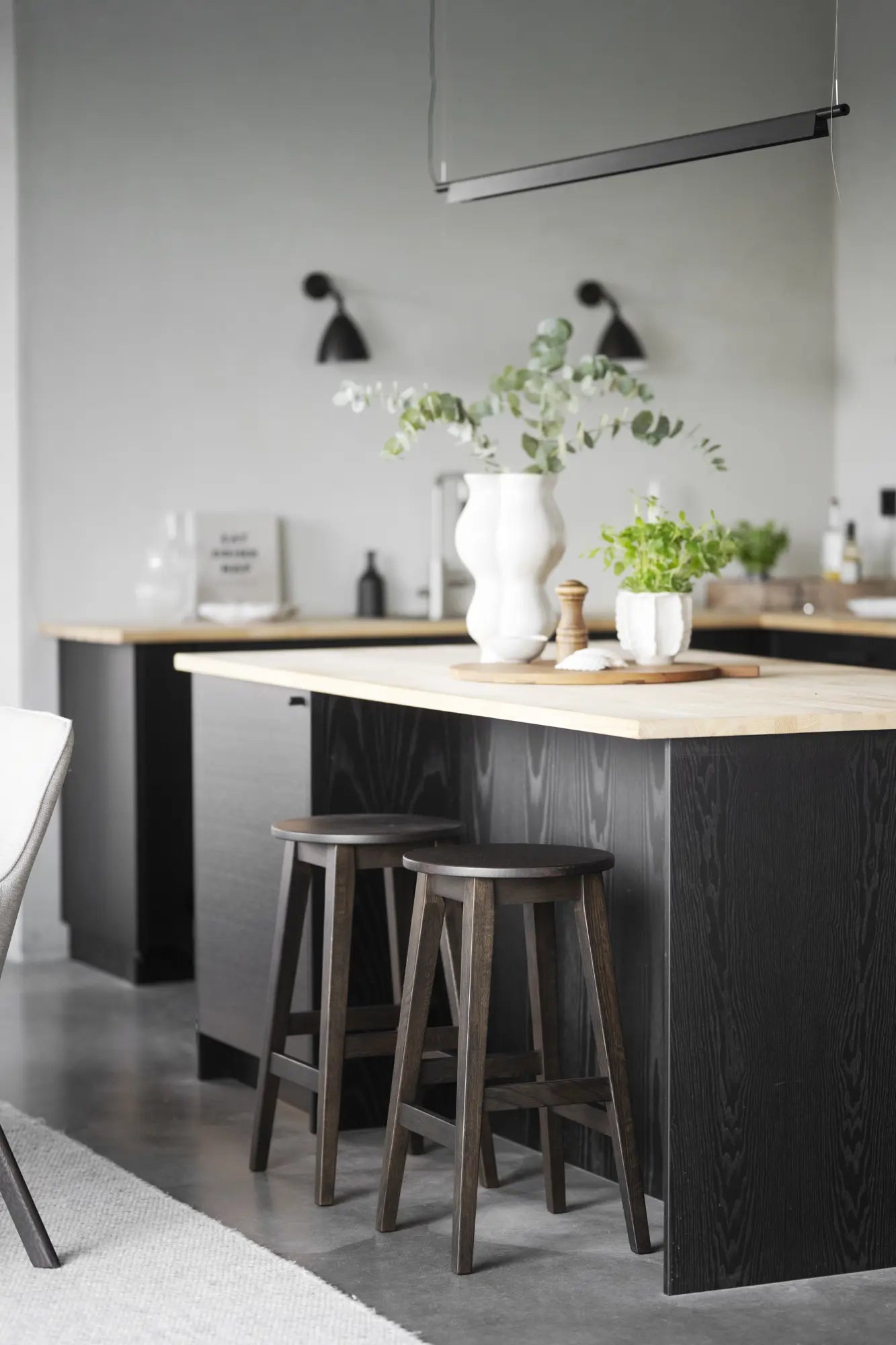 
Tabouret de bar de haute qualité « Austin » en chêne massif - Chêne Brun Foncé