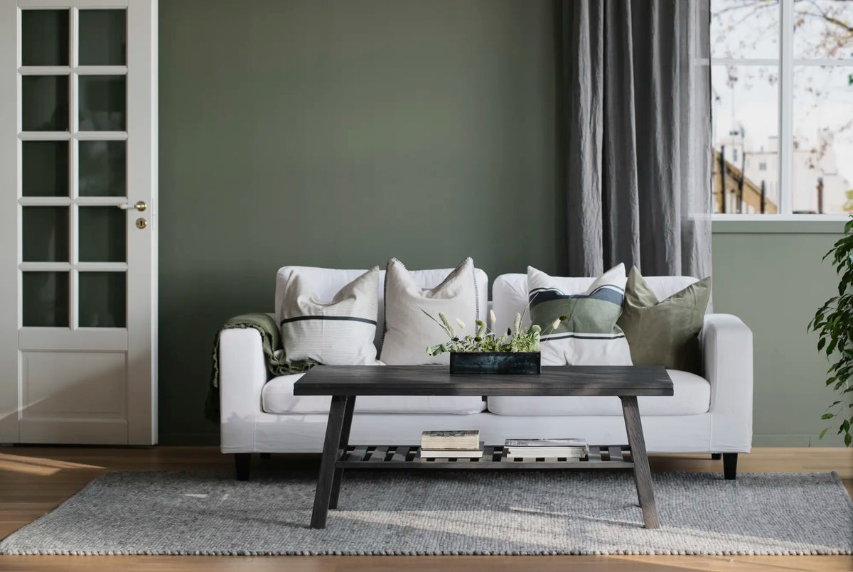 
Massivholz Couchtisch „Brooklyn“ 130 x 75 cm - Eiche Dunkelbraun