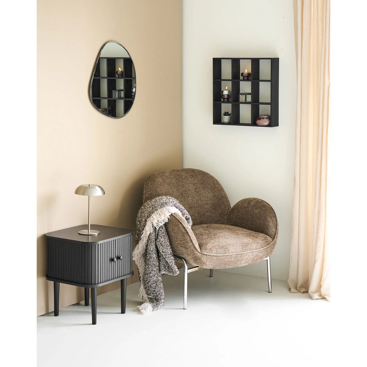 
Poltrona lounge di design «Zombo» - Gamba: Argento, seduta: Marrone