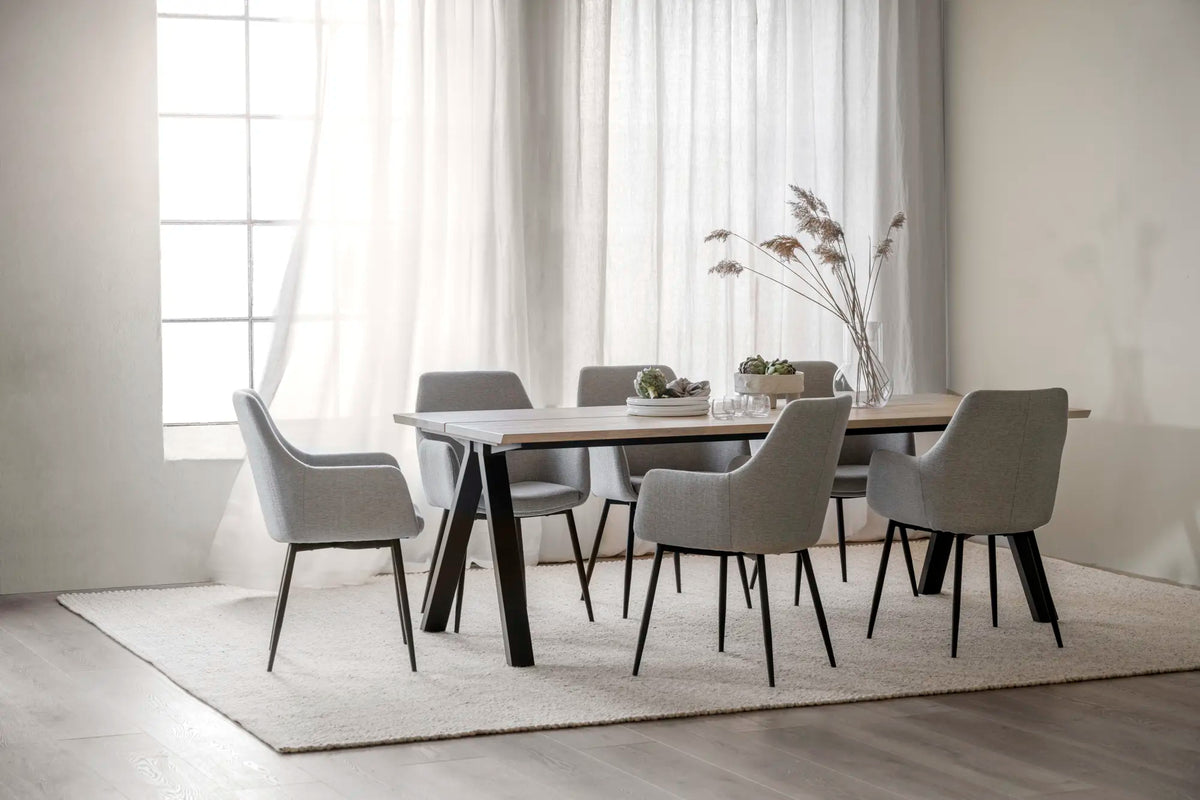 
Fauteuil design « Raily » - Revêtement en tissu beige