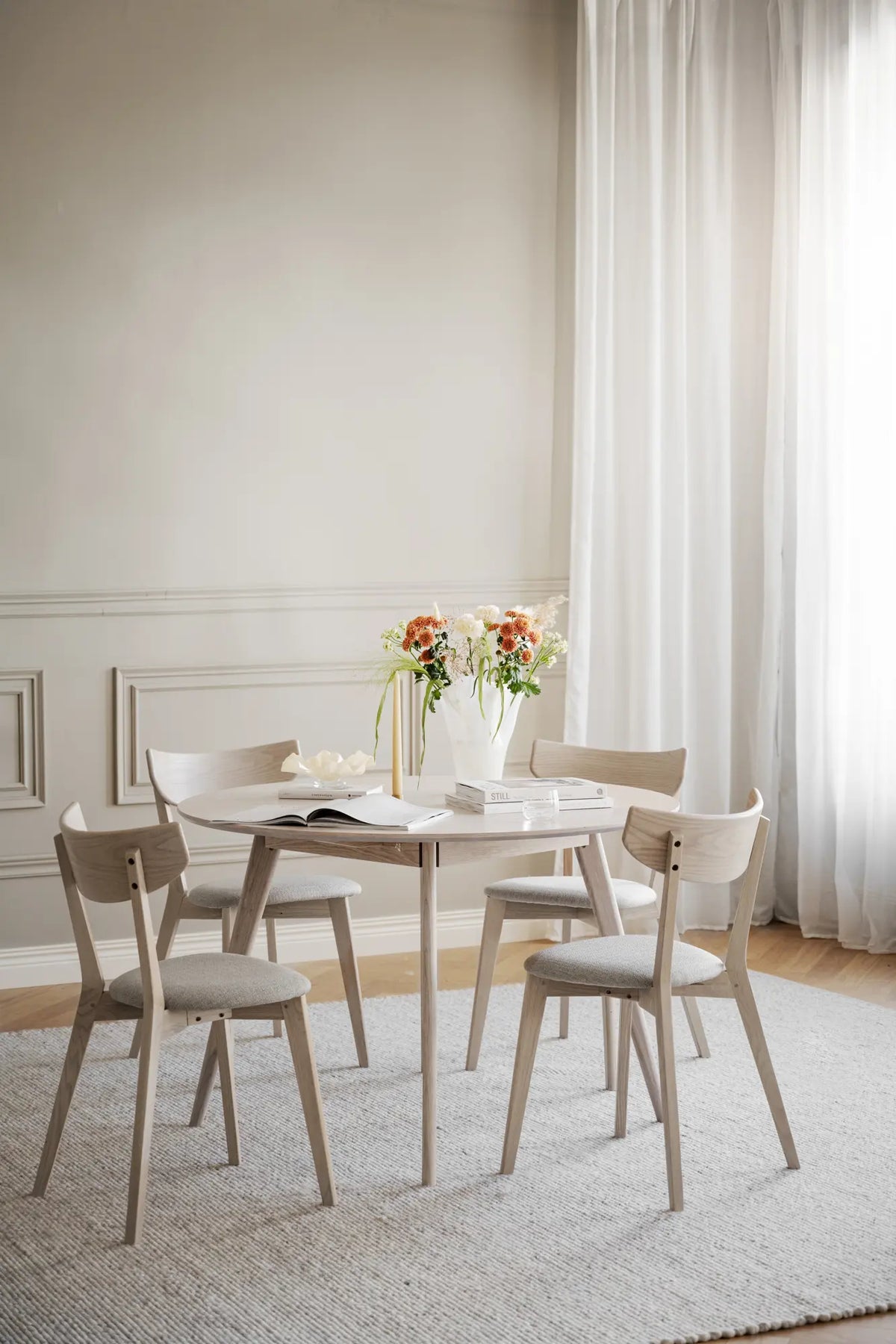 
Sedia di alta qualità in legno massiccio “Amy” - Rovere Whitewash/ Grigio chiaro