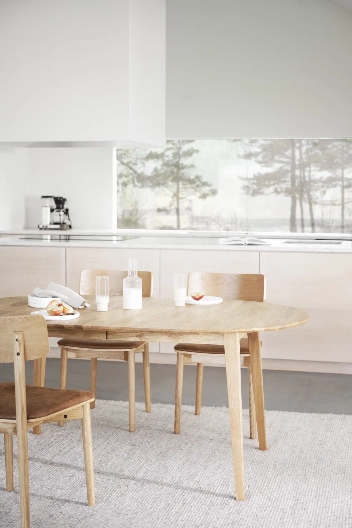 
Ovaler, ausziehbarer Tisch „Filippa“ aus massive Eiche, 170-250 x 105 cm, Eiche Natural - 170 x 105 cm