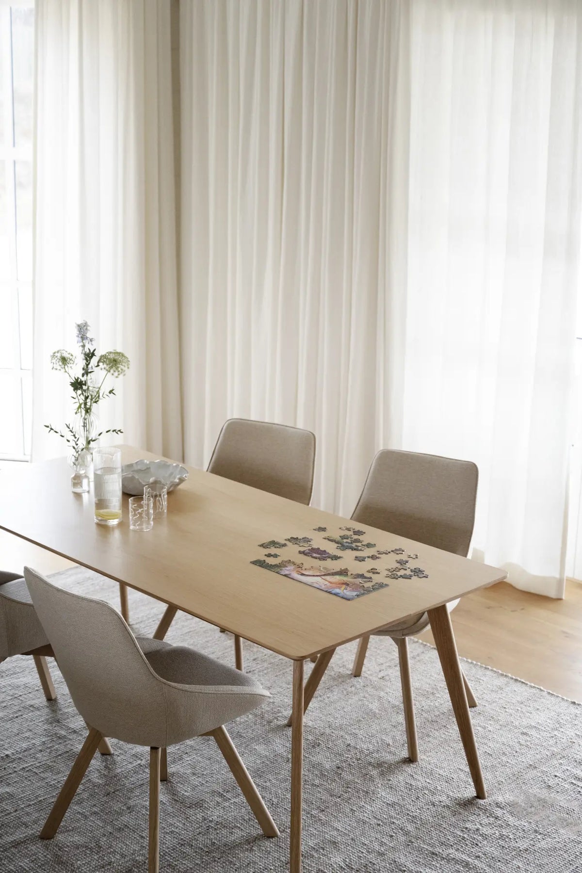
Chaise design pivotante à 360° « Alison » avec pied en bois massif - Chêne naturel / Beige clair