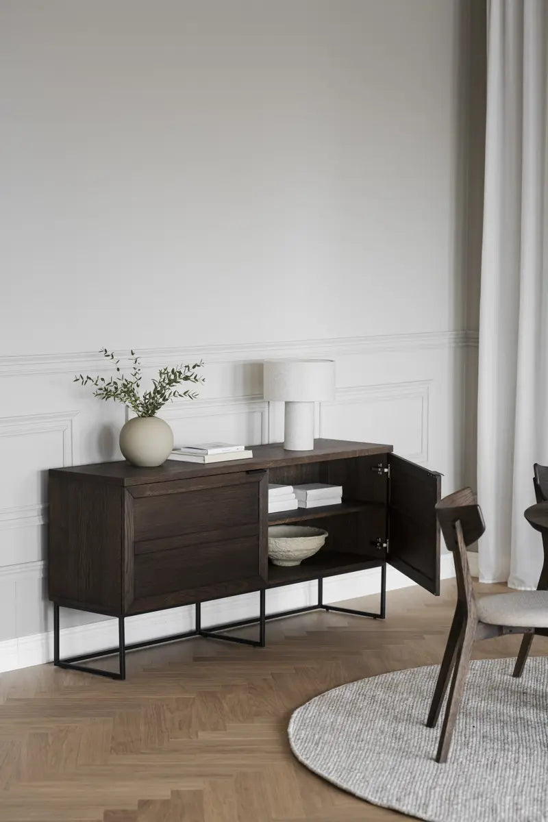 
Madia di design “Everett” in rovere massiccio - Marrone scuro