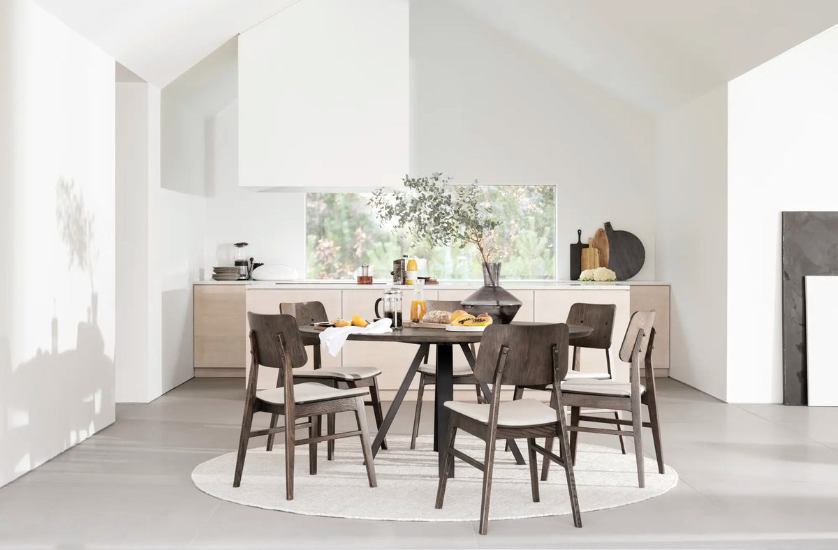 
Sedia di design “Nagano” in legno di rovere massiccio - Rovere Marrone scuro