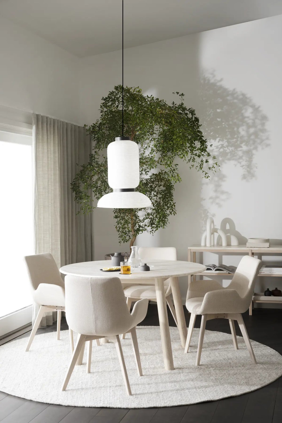 
Sedia con braccioli di design in legno massello «Drimsdale» - Beige / Quercia chiara