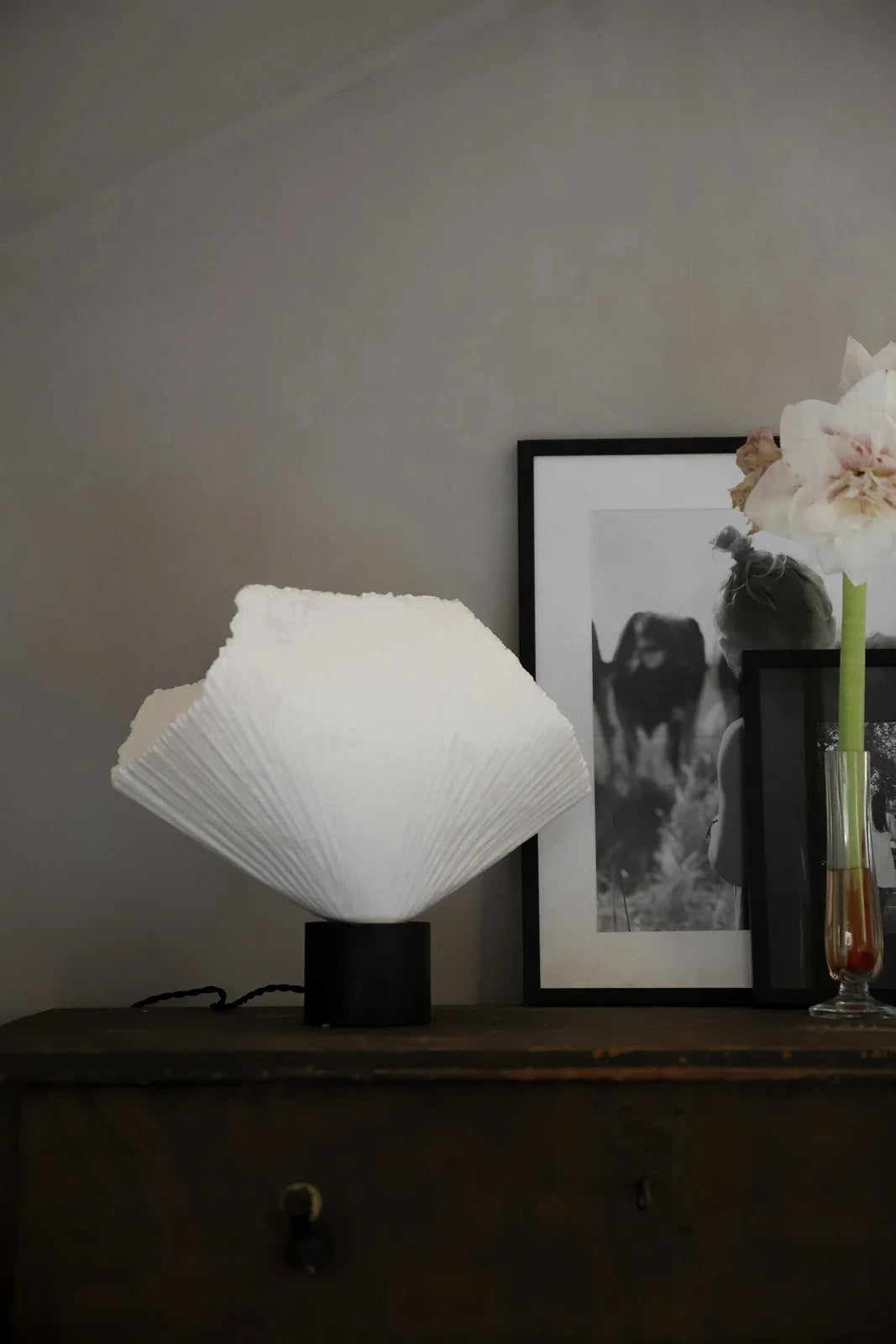 
Design Tischlampe „Tropez“ - Weiss/Schwarz