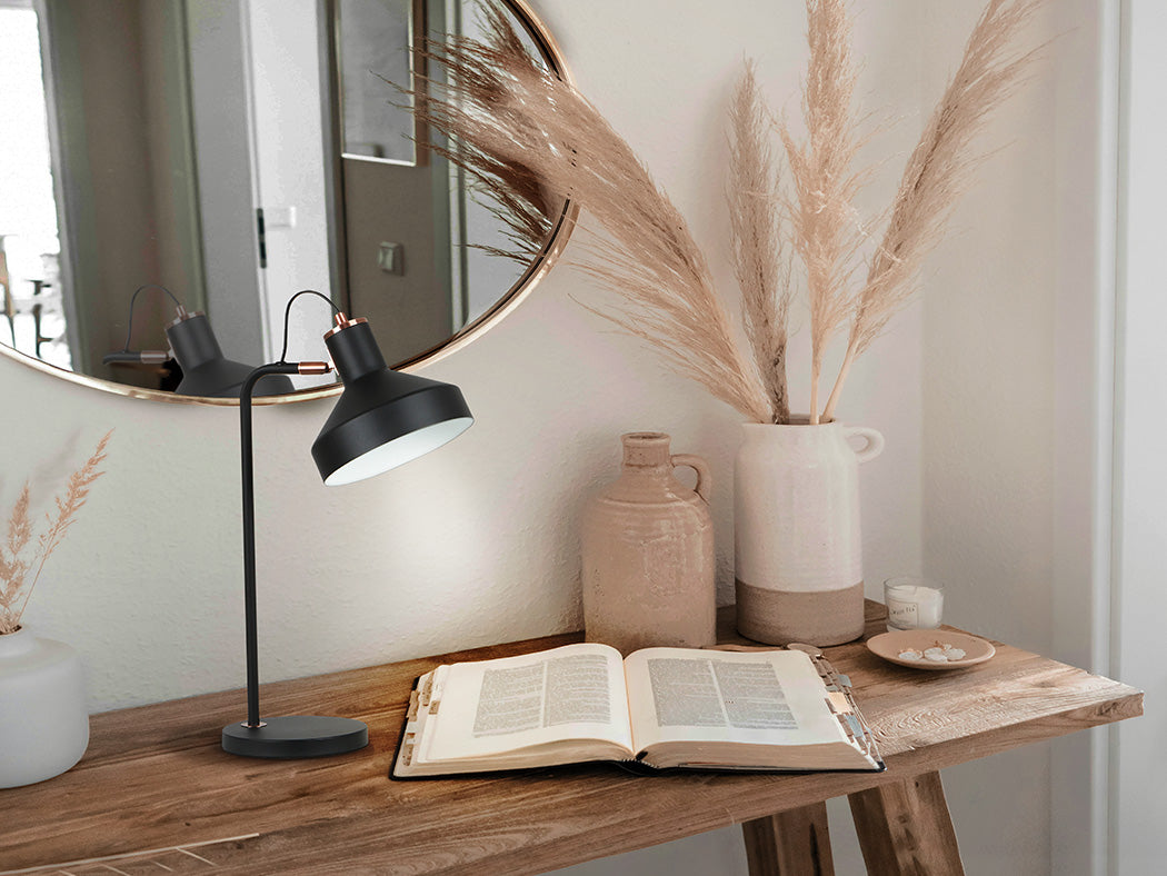 
Designer table lamp “Irias”