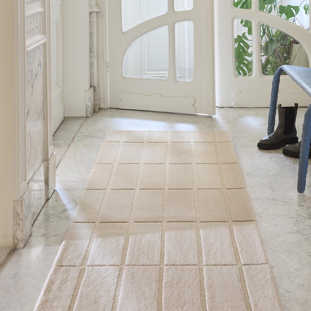 
Handgetufteter Designer Läufer „Tiiliskivi Natural White“ aus 100% Wolle, verschiedene Grössen - 70 x 245 cm