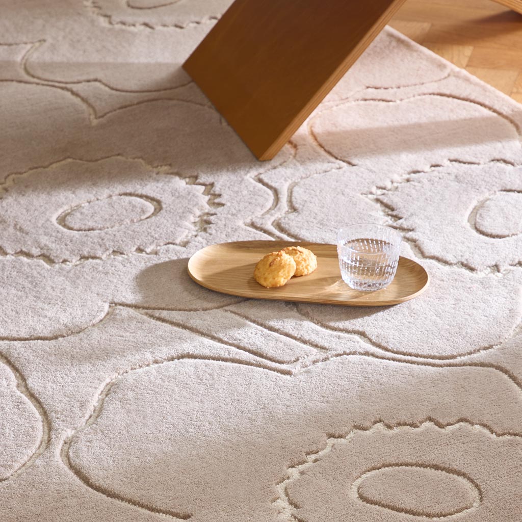 
Handgetufteter Designer Läufer „Piirto Unikko Greige“ aus 100% Wolle, verschiedene Grössen - 80 x 300 cm