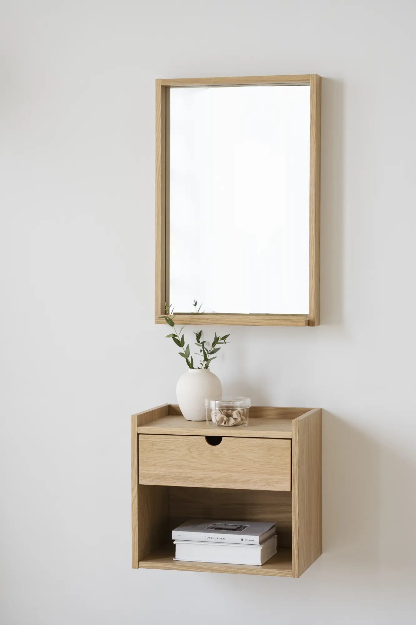 
Designer bedside table "Hillmond" for wall mounting - Natural Oak