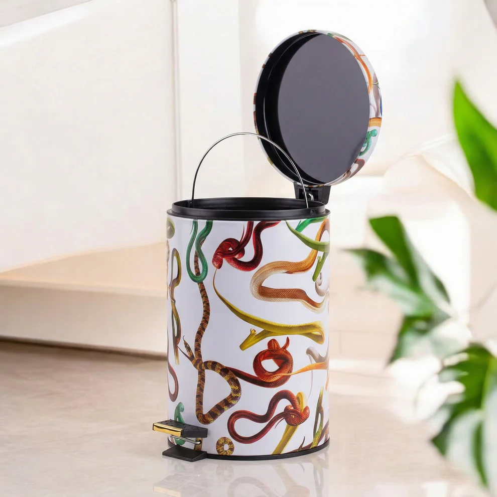 
"Toiletpaper Snakes White" Design Waste Bin