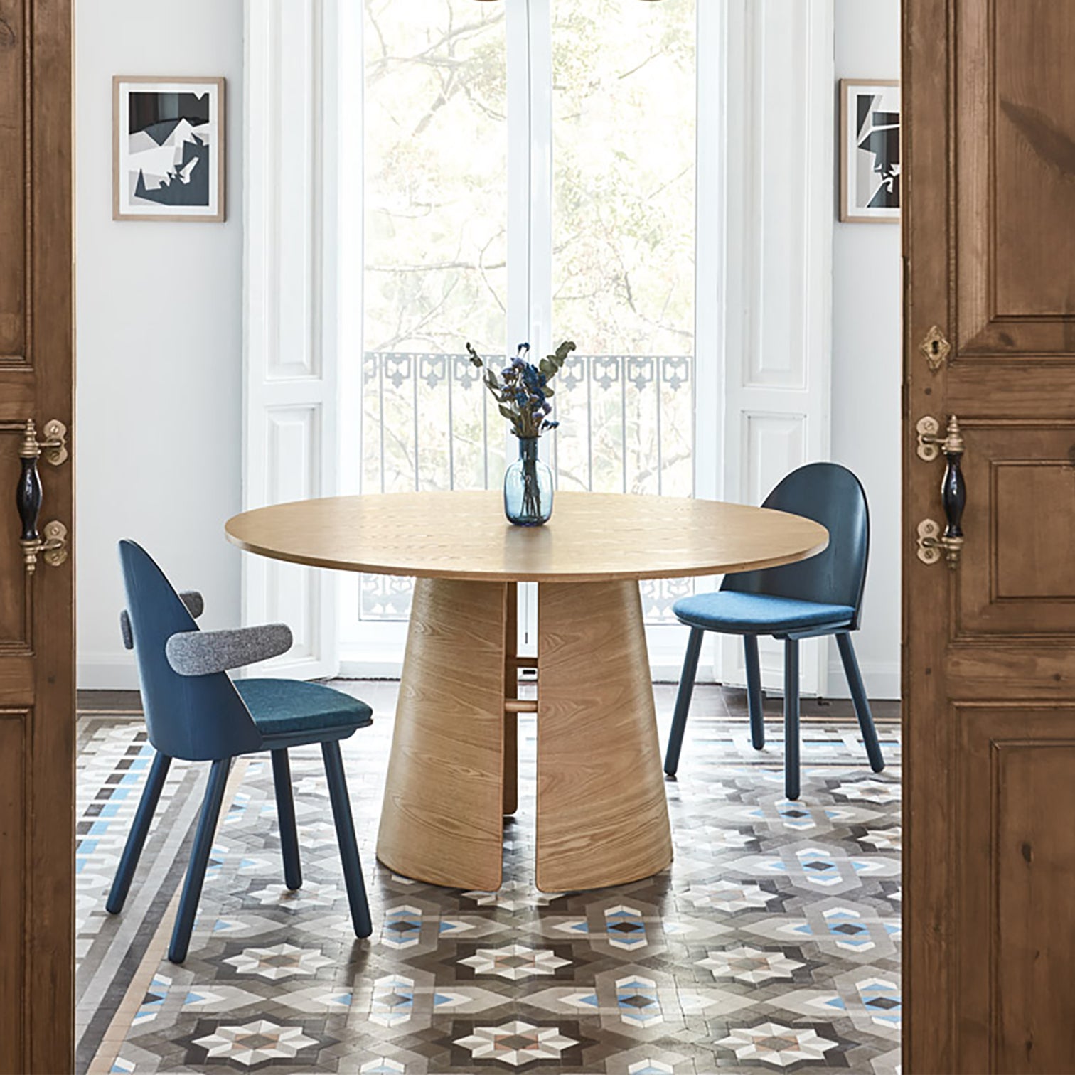 
Round Designer Dining Table "Cep" Ø 137 cm - Natural Oak