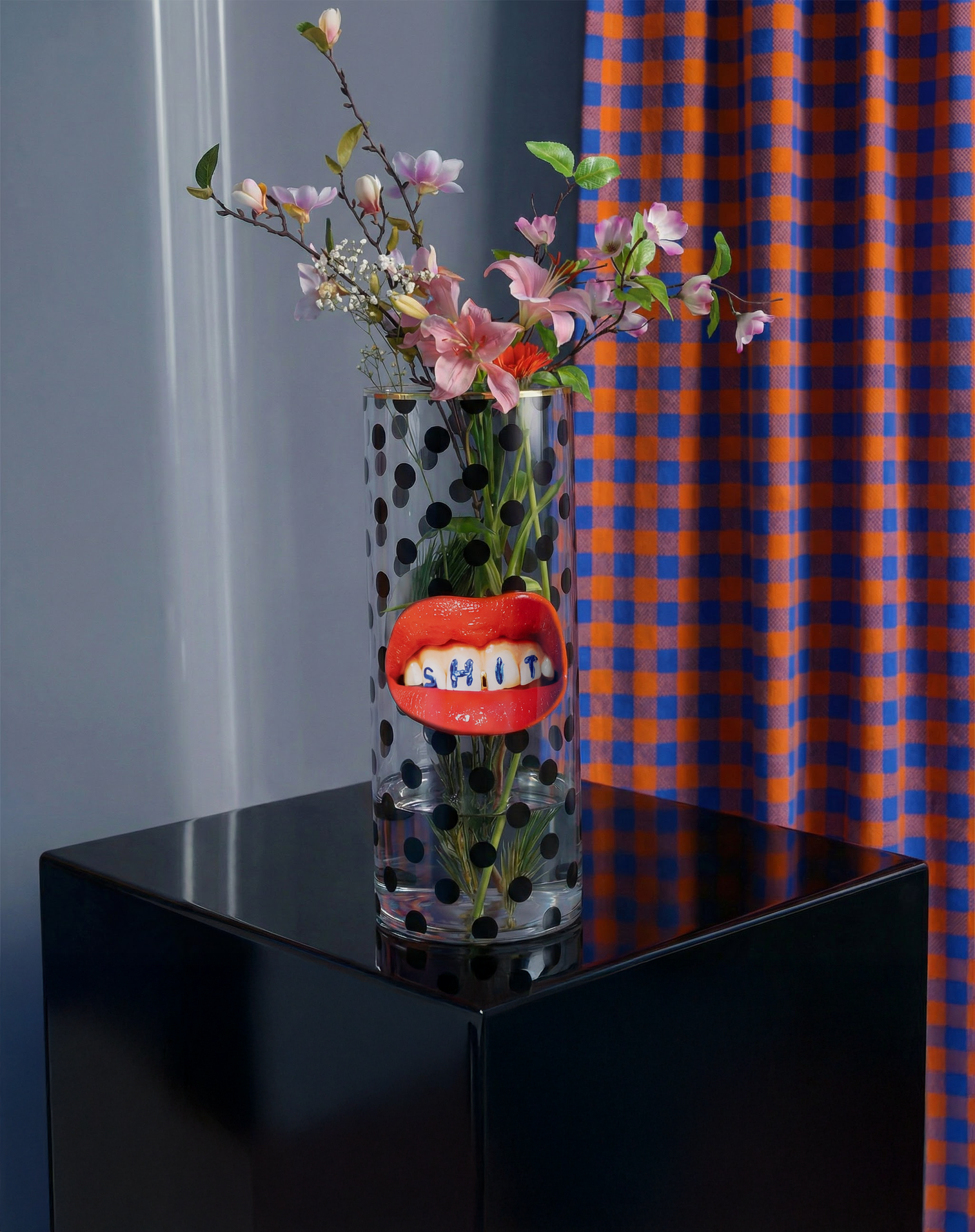 
Design Vase Seletti X Toiletpaper "Shit" - Large, Ø 20 x 50 cm