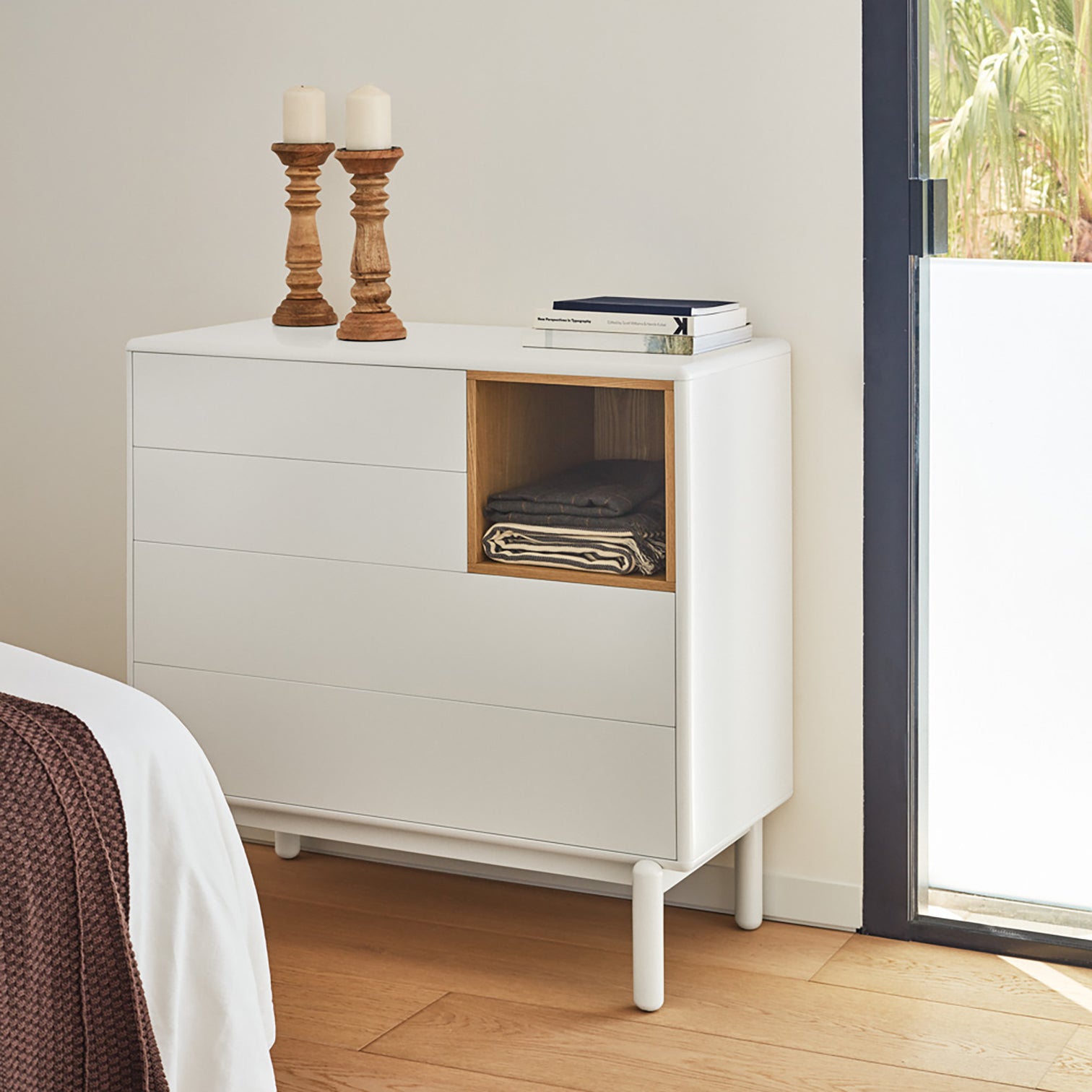 
Commode design « Corvo II » - Crème