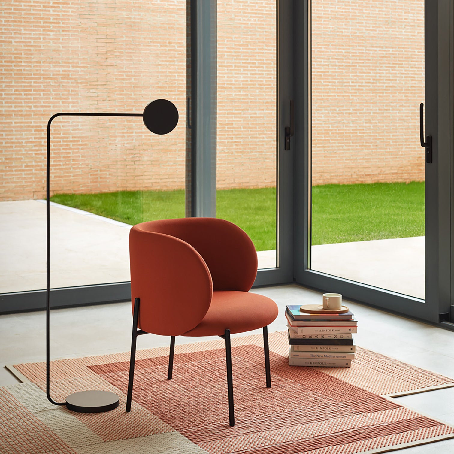
Design Sessel „Mogi“ mit Armlehnen - Brick