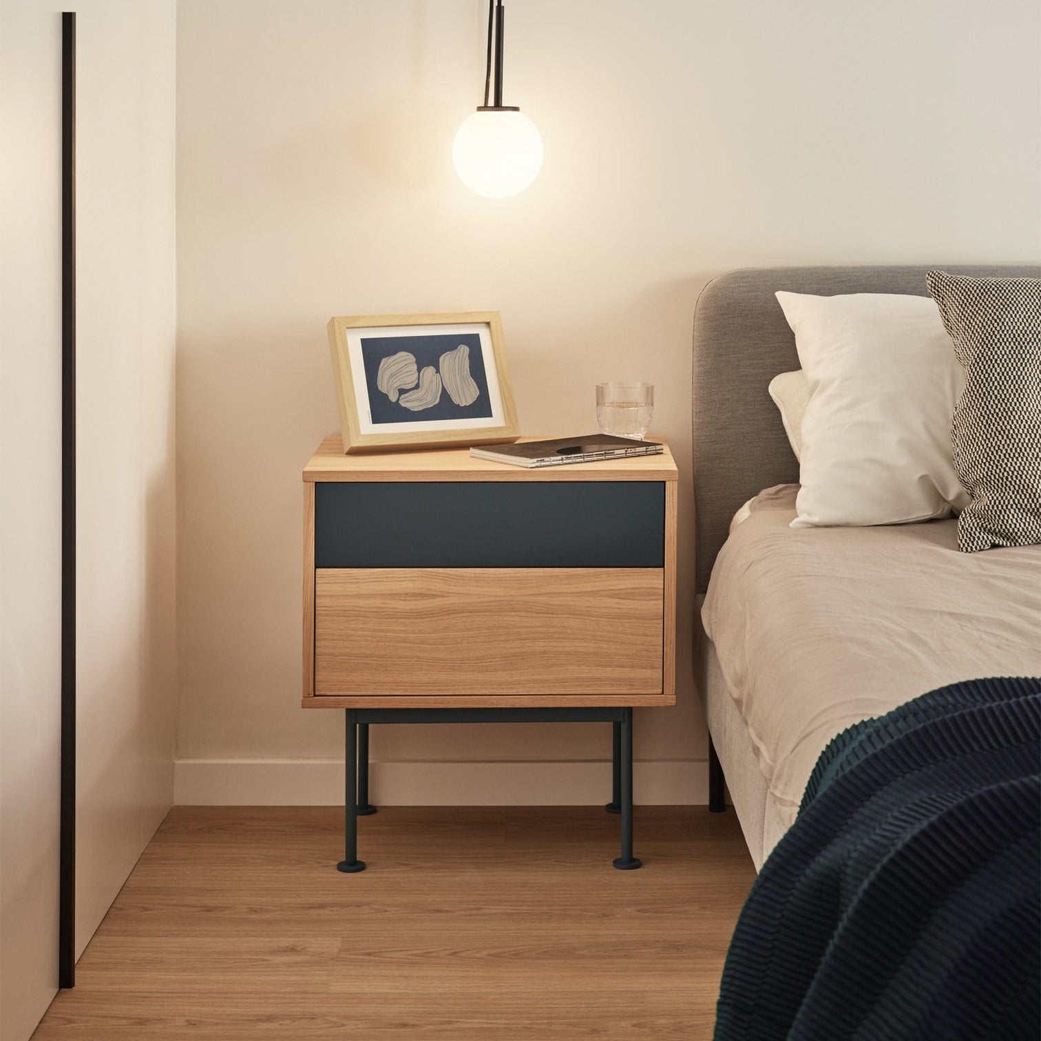 
Designer Side and Bedside Table "Yoko" - Anthracite / Oak