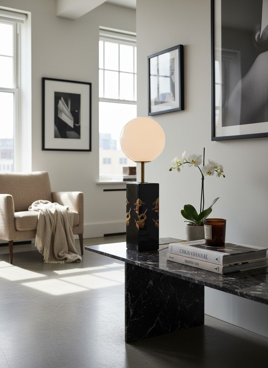 
Grande vase de cheminée design « Toiletpaper Lipstick »