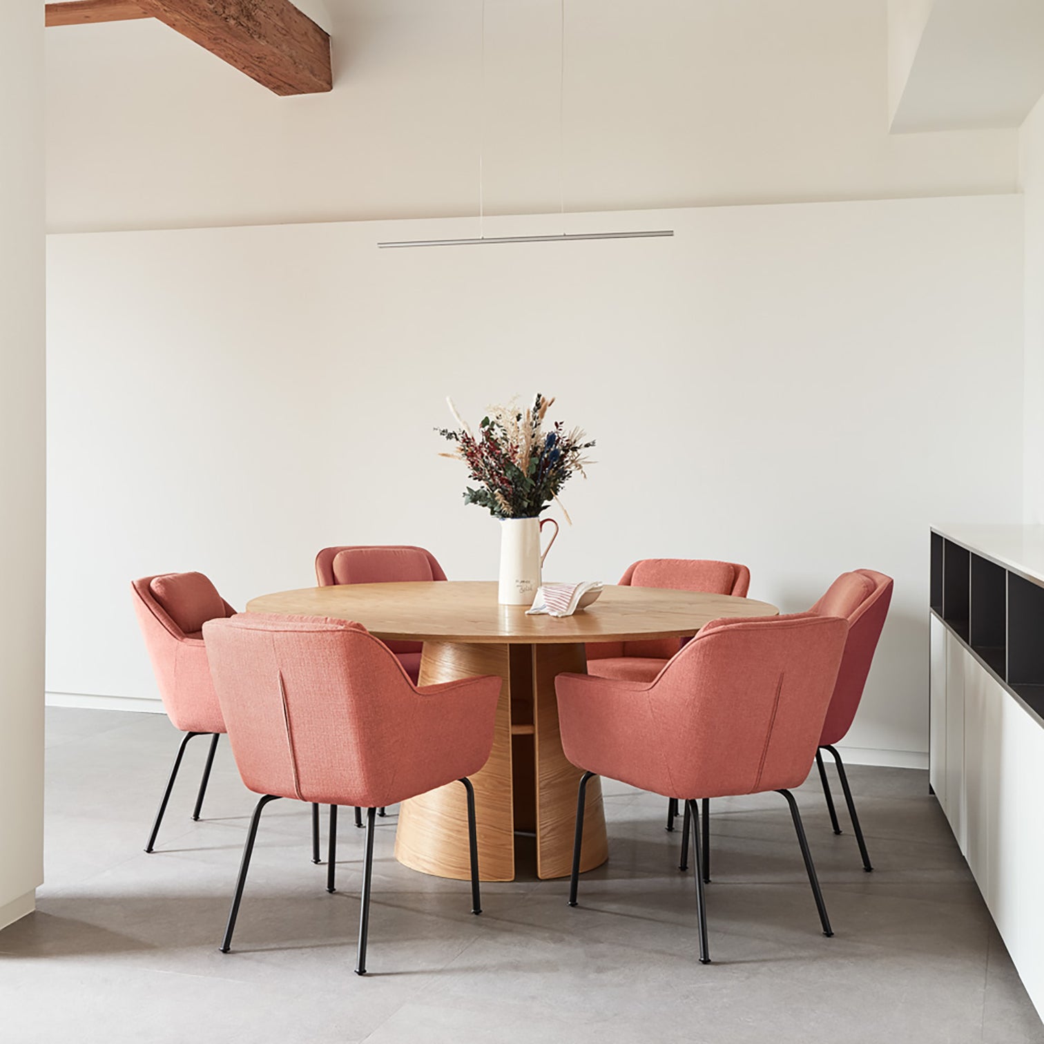 
Round designer dining table "Cep" Ø 157 cm - Natural Oak