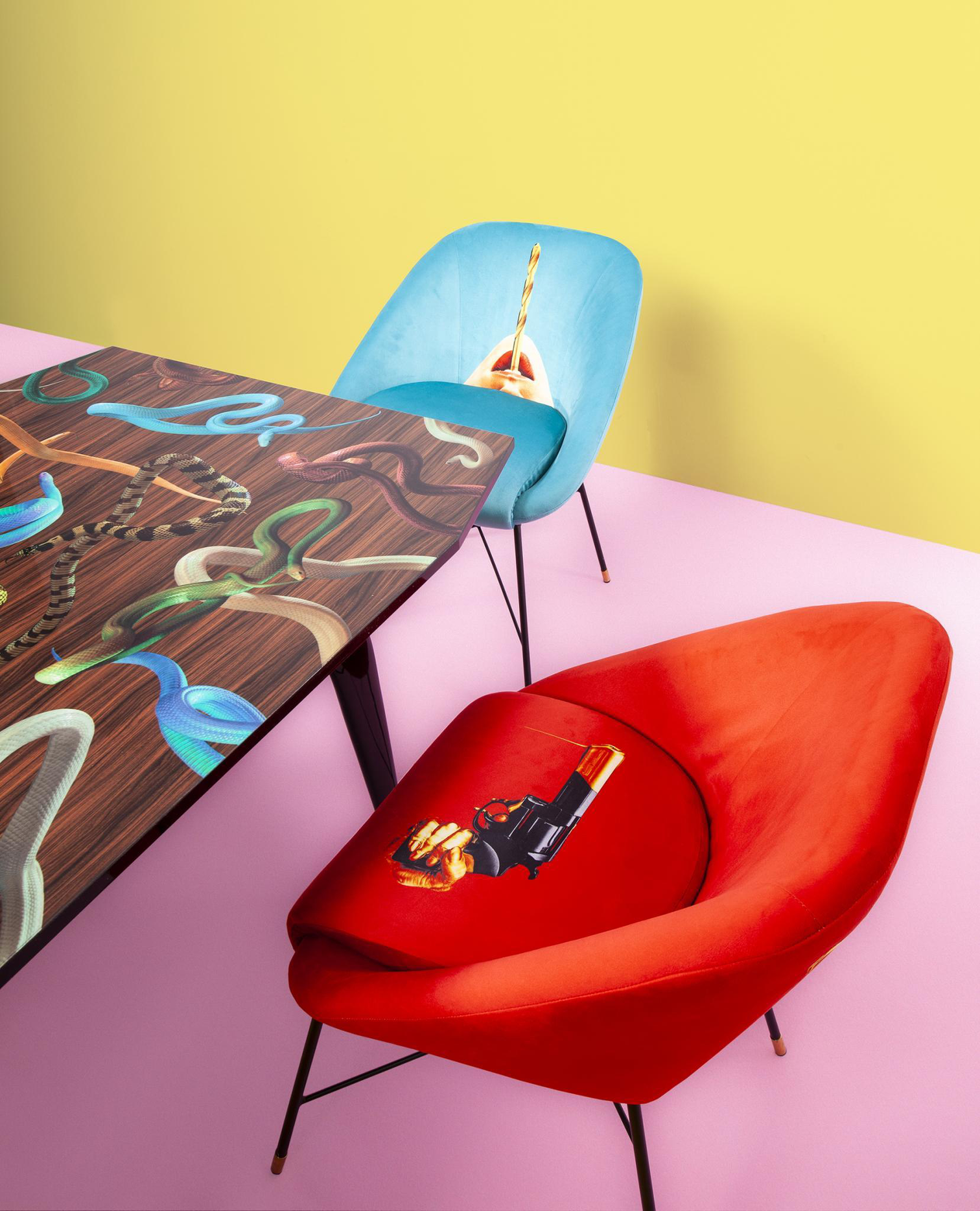 
Fauteuil rembourré design « Toiletpaper Drill »