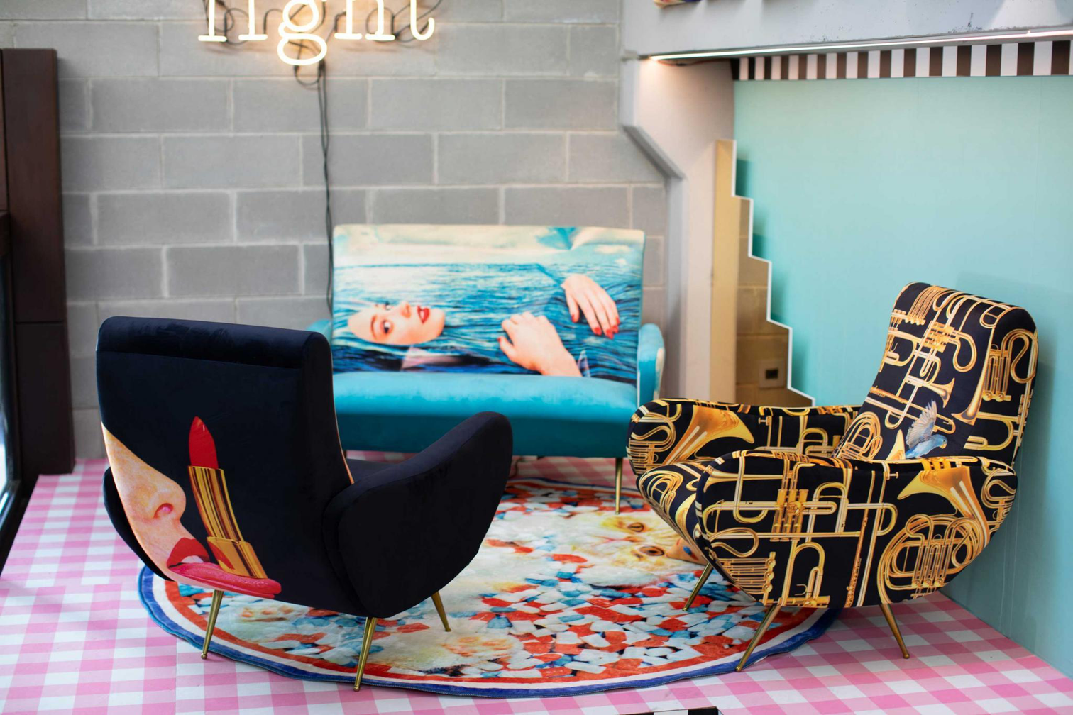 
Fauteuil design « Toiletpaper Tongue »