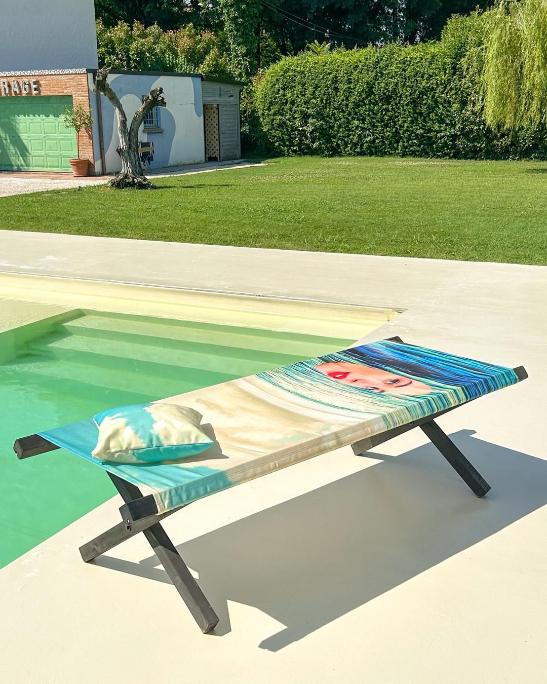
Chaise longue design « Toiletpaper Seagirl »