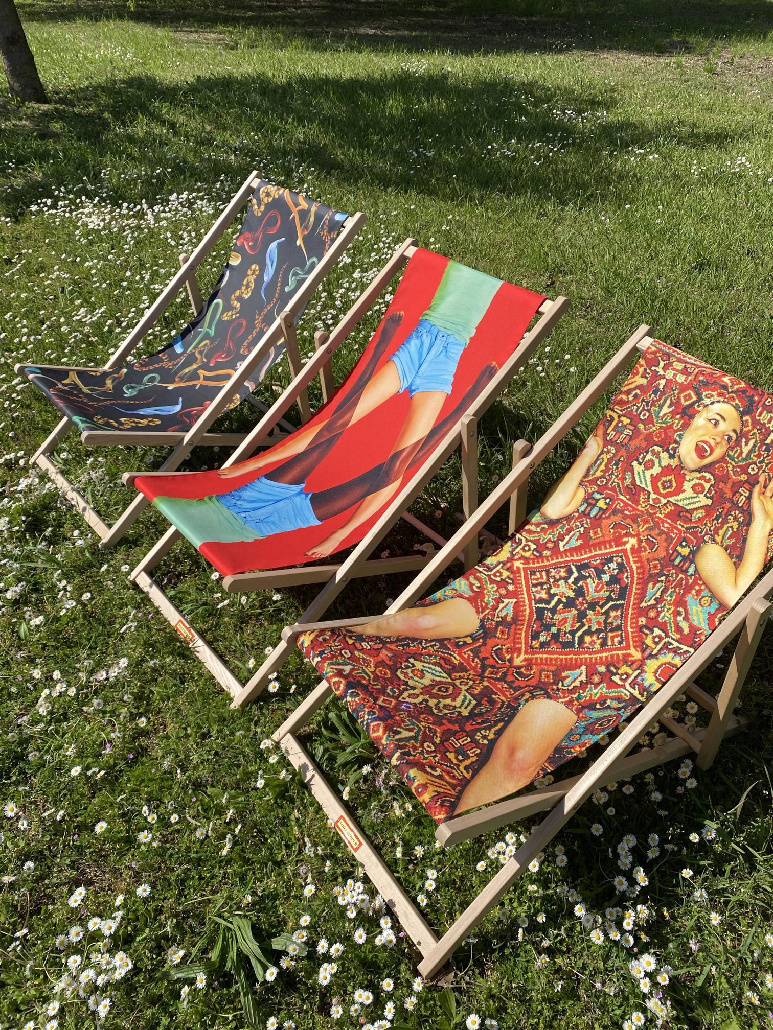 
Chaise longue design « Toiletpaper Lady on Carpet »