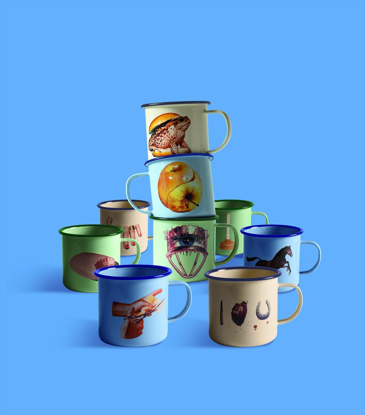 
Design Becher „Toiletpaper Eye“ aus Emaille