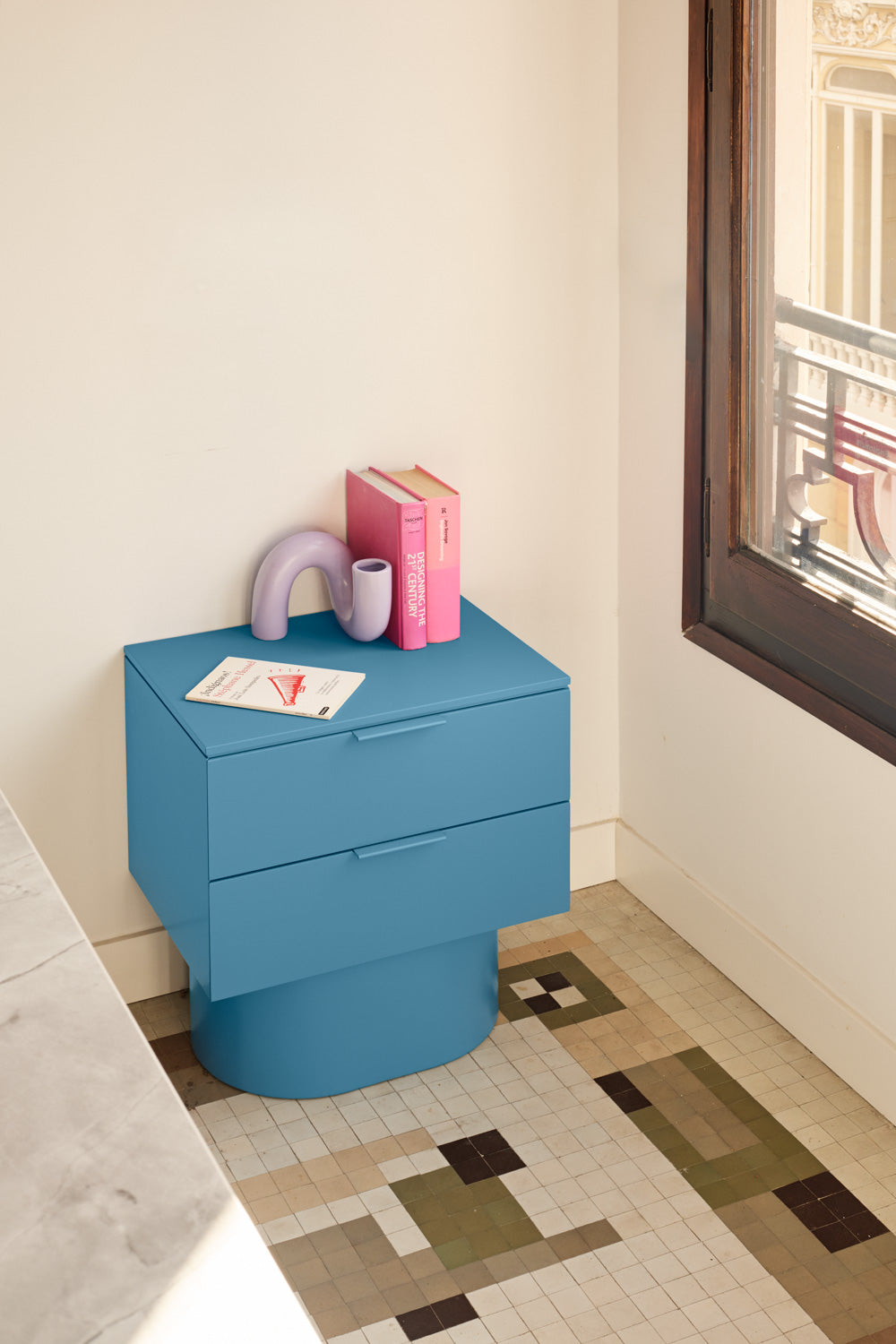 
Table d'appoint et de chevet design « Totem » - Bleu Ciel
