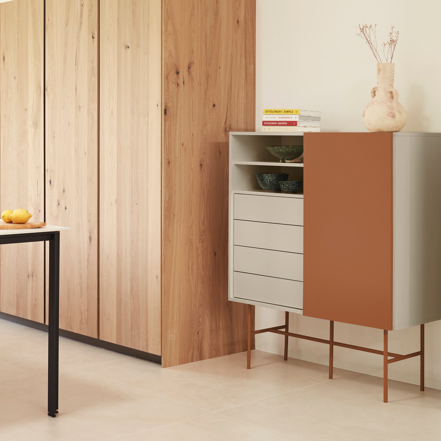 
Bahut design « Nube » - Crème / Arkilla