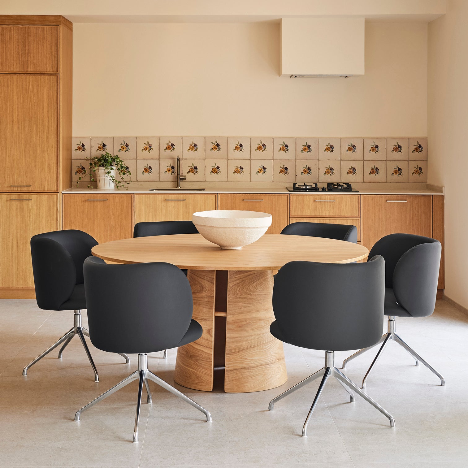 
360° Swivel Premium Design Chair "Mogi" - Frame: Stainless steel, Seat: Black faux leather