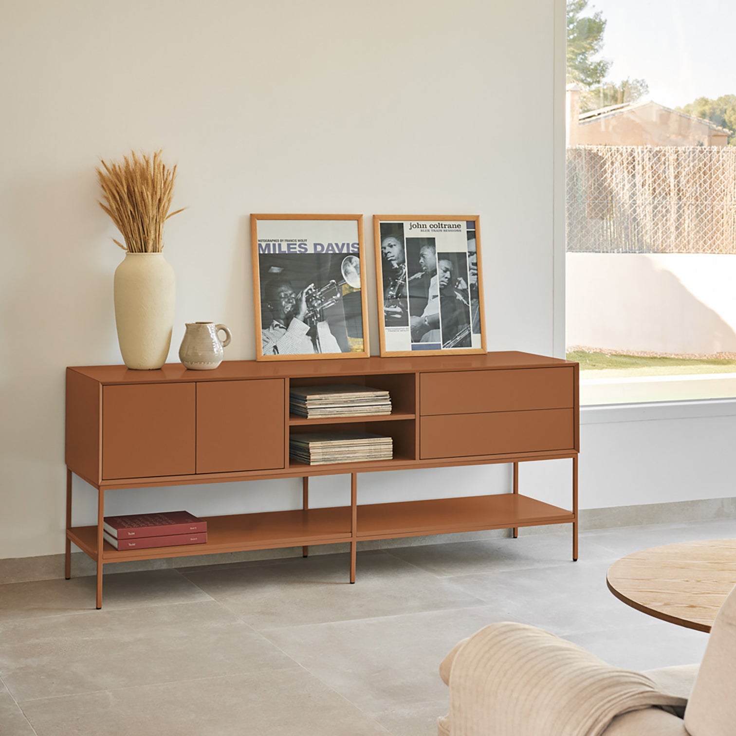 
Meuble bas design « Platt » - Argile